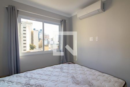 Suíte de apartamento para alugar com 2 quartos, 57m² em Centro, Campinas