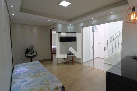 Sala de casa para alugar com 3 quartos, 156m² em Vila Gea, São Paulo