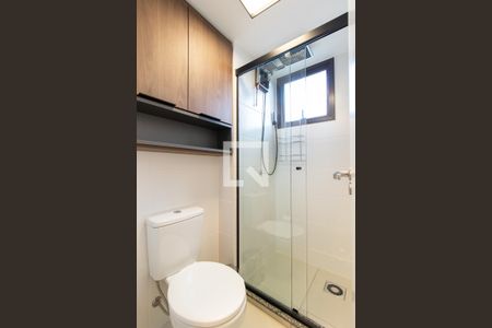 Studio para alugar com 32m², 1 quarto e 1 vaga Studio para alugar com 32m², 1 quarto e 1 vagaBanheiro Social