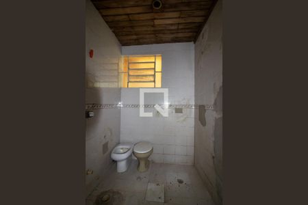 Casa à venda com 400m², 2 quartos e 2 vagas Casa à venda com 400m², 2 quartos e 2 vagasBanheiro 3