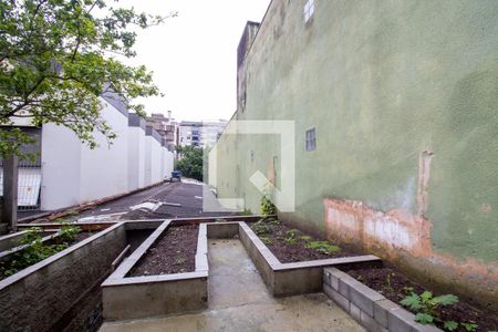 Casa à venda com 400m², 2 quartos e 2 vagas Casa à venda com 400m², 2 quartos e 2 vagasÁrea externa