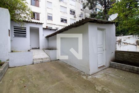 Casa à venda com 400m², 2 quartos e 2 vagas Casa à venda com 400m², 2 quartos e 2 vagasÁrea externa