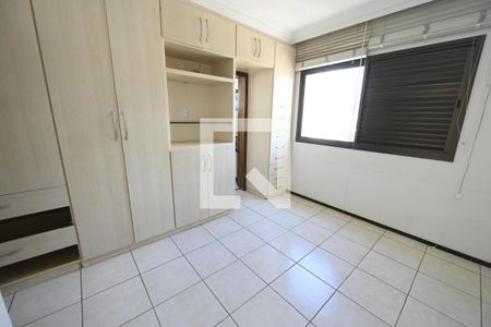 Apartamento à venda com 141m², 4 quartos e 3 vagas Apartamento à venda com 141m², 4 quartos e 3 vagasQuarto