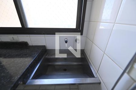Apartamento à venda com 141m², 4 quartos e 3 vagas Apartamento à venda com 141m², 4 quartos e 3 vagas[Área de serviço