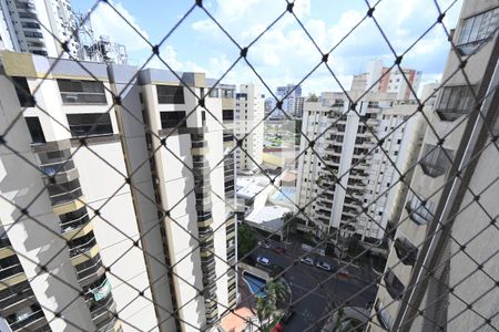 Apartamento à venda com 141m², 4 quartos e 3 vagas Apartamento à venda com 141m², 4 quartos e 3 vagasVista
