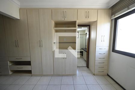 Apartamento à venda com 141m², 4 quartos e 3 vagas Apartamento à venda com 141m², 4 quartos e 3 vagasQuarto