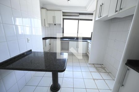 Apartamento à venda com 141m², 4 quartos e 3 vagas Apartamento à venda com 141m², 4 quartos e 3 vagasCozinha