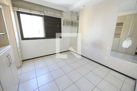 Apartamento à venda com 141m², 4 quartos e 3 vagas Apartamento à venda com 141m², 4 quartos e 3 vagasQuarto