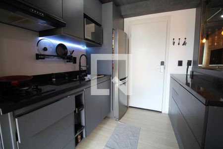 Sala/Cozinha de apartamento à venda com 1 quarto, 32m² em Vila Monumento, São Paulo