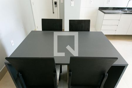 Sala - Mesa e Cadeiras de apartamento à venda com 1 quarto, 53m² em Vila Azevedo, São Paulo