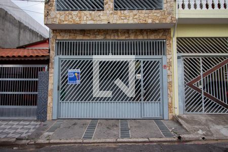 Casa à venda com 243m², 4 quartos e 2 vagasFachada