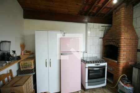 Casa à venda com 243m², 4 quartos e 2 vagasÁrea / Churrasqueira