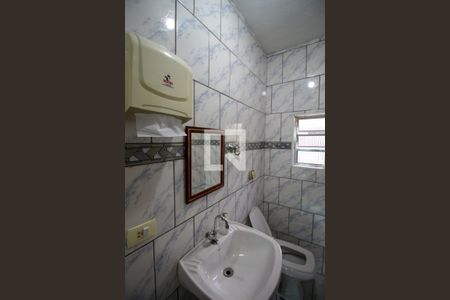 Casa à venda com 243m², 4 quartos e 2 vagasBanheiro 4