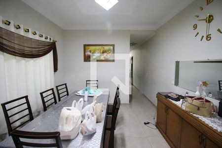 Casa à venda com 243m², 4 quartos e 2 vagasCozinha