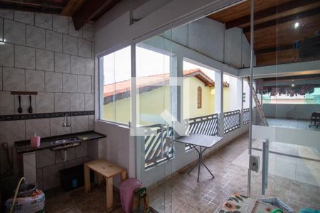 Casa à venda com 243m², 4 quartos e 2 vagasÁrea / Churrasqueira