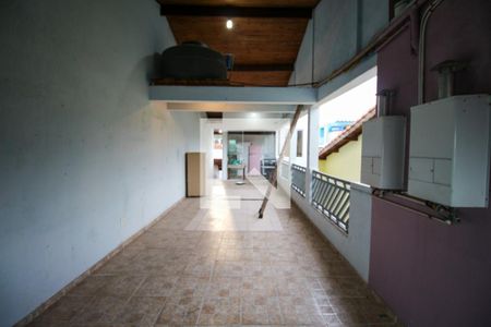 Casa à venda com 243m², 4 quartos e 2 vagasÁrea 