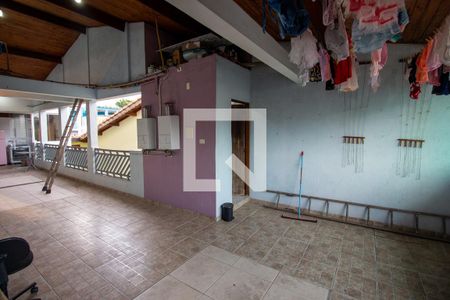 Casa à venda com 243m², 4 quartos e 2 vagasÁrea 