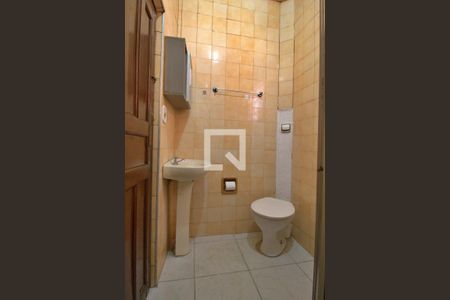 Banheiro de casa de condomínio para alugar com 1 quarto, 80m² em Parque Regina , São Paulo