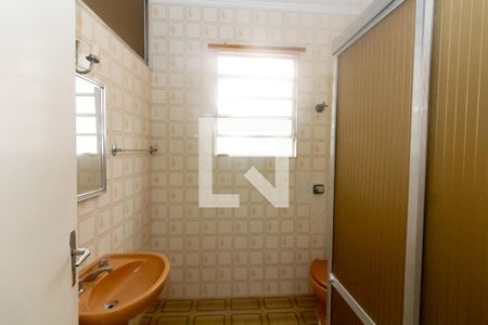 Casa para alugar com 260m², 3 quartos e 2 vagasBanheiro 2