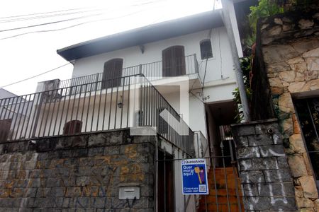 Casa para alugar com 260m², 3 quartos e 2 vagasFachada