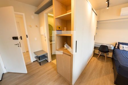 Sala/Quarto/Cozinha de kitnet/studio à venda com 1 quarto, 27m² em Pinheiros, São Paulo