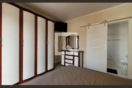 Casa à venda com 260m², 3 quartos e 8 vagasSuíte