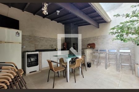 Casa à venda com 260m², 3 quartos e 8 vagasChurrasqueira