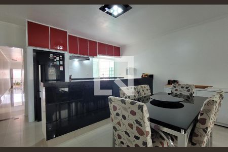 Casa à venda com 260m², 3 quartos e 8 vagasCozinha