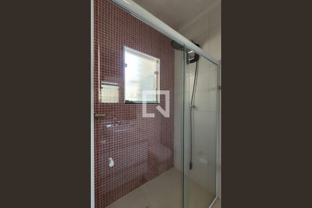 Casa à venda com 260m², 3 quartos e 8 vagasBanheiro da suíte