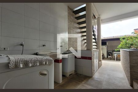 Casa à venda com 260m², 3 quartos e 8 vagasLavanderia