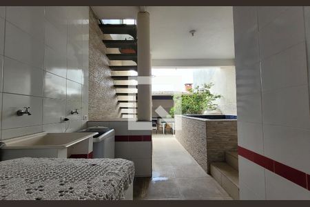 Casa à venda com 260m², 3 quartos e 8 vagasLavanderia