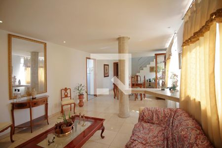 Sala de apartamento para alugar com 4 quartos, 270m² em Santo Antônio, Belo Horizonte