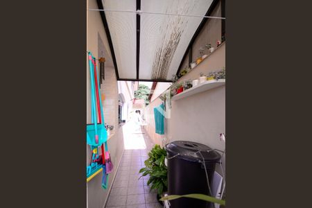 Casa à venda com 282m², 4 quartos e 6 vagas Casa à venda com 282m², 4 quartos e 6 vagasÁrea de Serviço