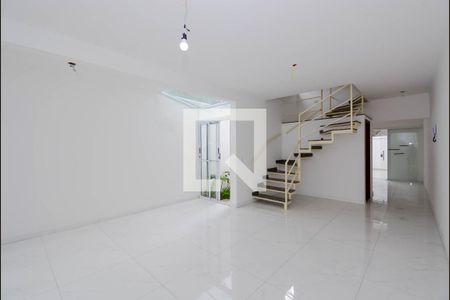 Sala de casa à venda com 3 quartos, 127m² em Jardim Adriana, Guarulhos