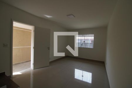 Sala de casa à venda com 7 quartos, 150m² em Vila Gustavo, São Paulo