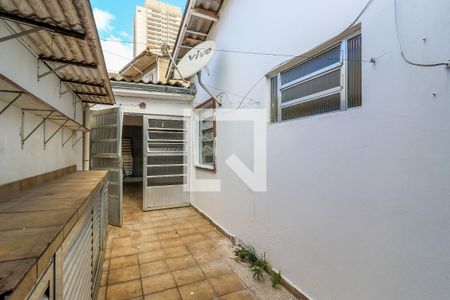 Casa à venda com 212m², 3 quartos e 3 vagas Casa à venda com 212m², 3 quartos e 3 vagasQuintal