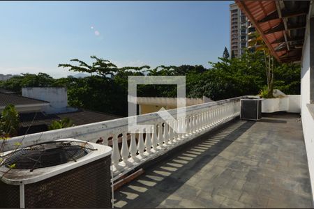 Casa de condomínio à venda com 1600m², 11 quartos e 10 vagasVaranda 