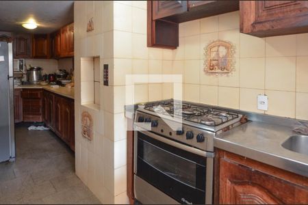 Casa de condomínio à venda com 1600m², 11 quartos e 10 vagasCozinha 3