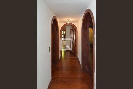 Casa de condomínio à venda com 1600m², 11 quartos e 10 vagasCorredor