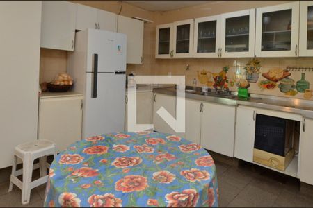 Casa de condomínio à venda com 1600m², 11 quartos e 10 vagasCozinha 2