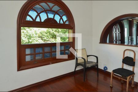 Casa de condomínio à venda com 1600m², 11 quartos e 10 vagasHall