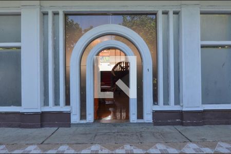 Casa de condomínio à venda com 1600m², 11 quartos e 10 vagasVaranda