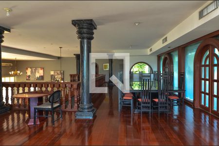 Casa de condomínio à venda com 1600m², 11 quartos e 10 vagasSala 3