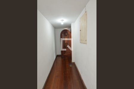Casa de condomínio à venda com 1600m², 11 quartos e 10 vagasCorredor