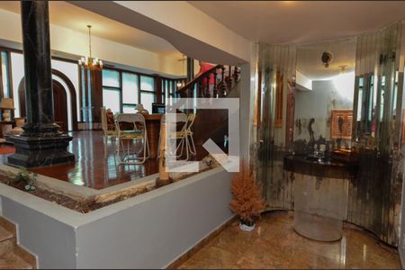 Casa de condomínio à venda com 1600m², 11 quartos e 10 vagasSala