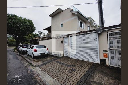 Casa de condomínio à venda com 110m², 3 quartos e 1 vagaCondomínio