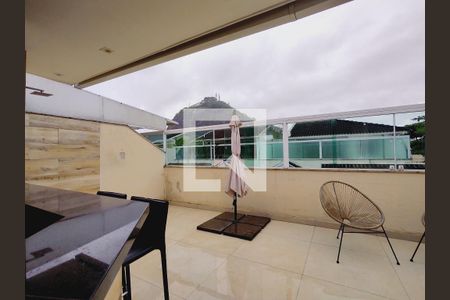 Casa de condomínio à venda com 110m², 3 quartos e 1 vagaTerraço