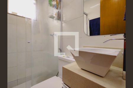 Casa de condomínio à venda com 110m², 3 quartos e 1 vagaBanheiro Social