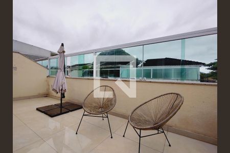 Casa de condomínio à venda com 110m², 3 quartos e 1 vagaTerraço