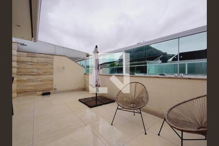 Casa de condomínio à venda com 110m², 3 quartos e 1 vagaTerraço